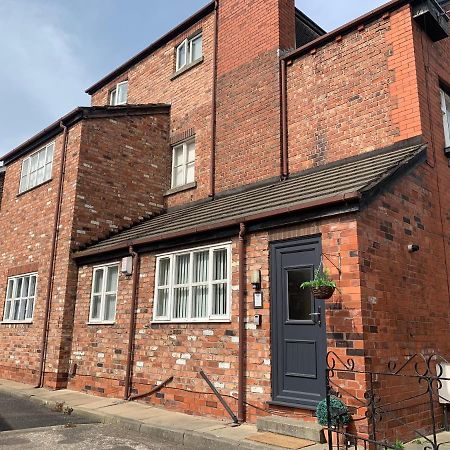 Be My Guest Liverpool - Ground Floor Apartment With Parking Exterior photo